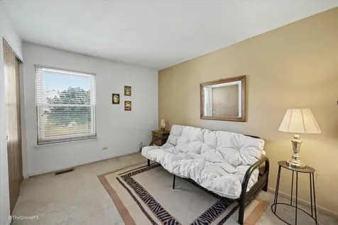 918 Horseshoe Court Carol Stream IL 60188