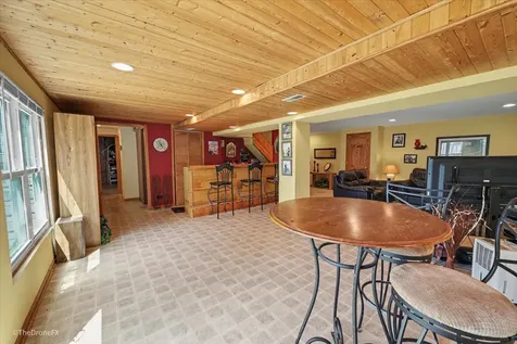 918 Horseshoe Court Carol Stream IL 60188
