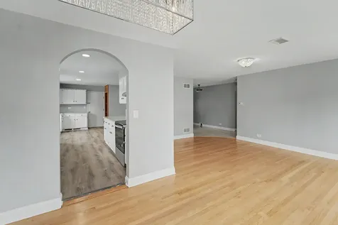 770 Cordial Drive Des Plaines IL 60018