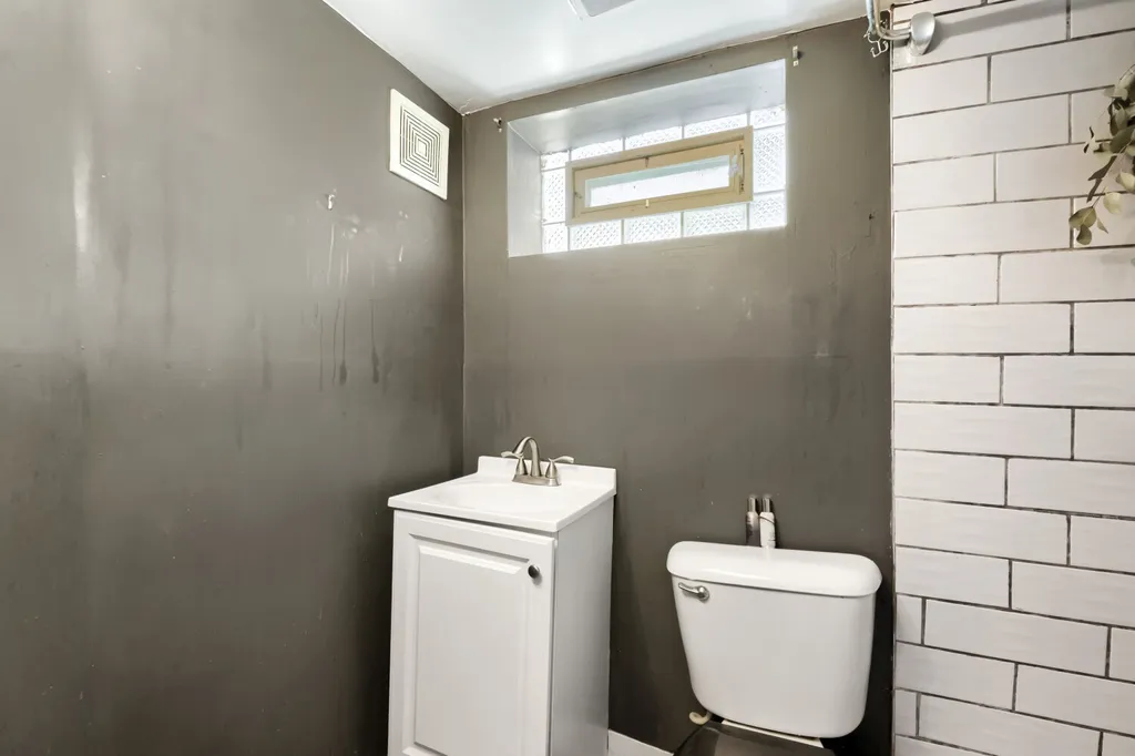3418 West 82nd Place Chicago IL 60652