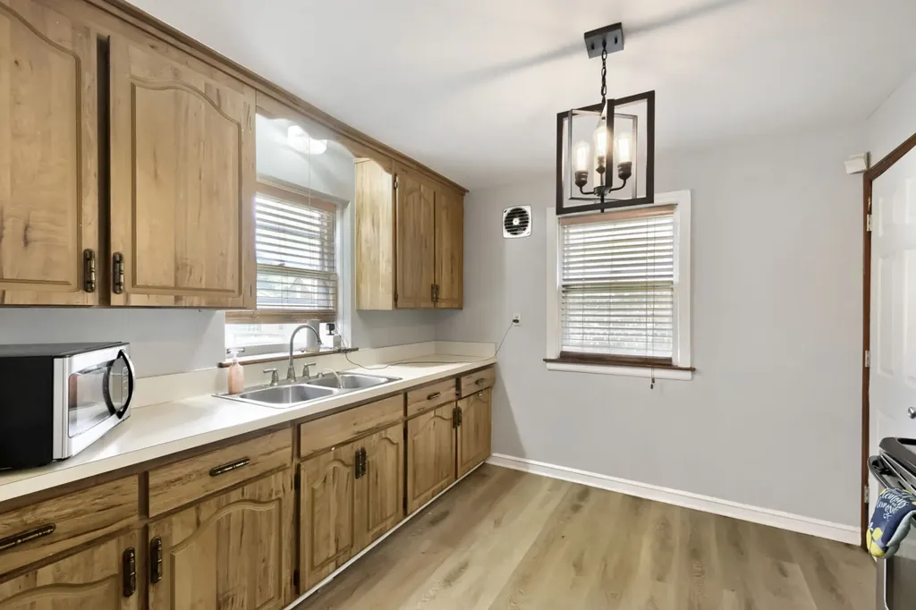 3418 West 82nd Place Chicago IL 60652