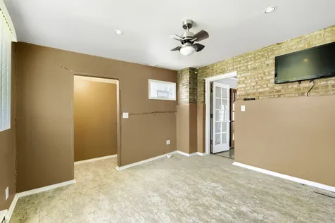 3418 West 82nd Place Chicago IL 60652