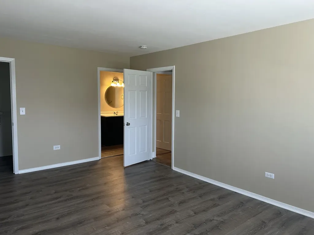 1080 Newport Harbor Schaumburg IL 60193