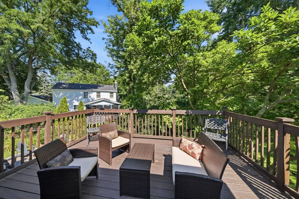 1483 Pebblestone Cove Wheaton IL 60189