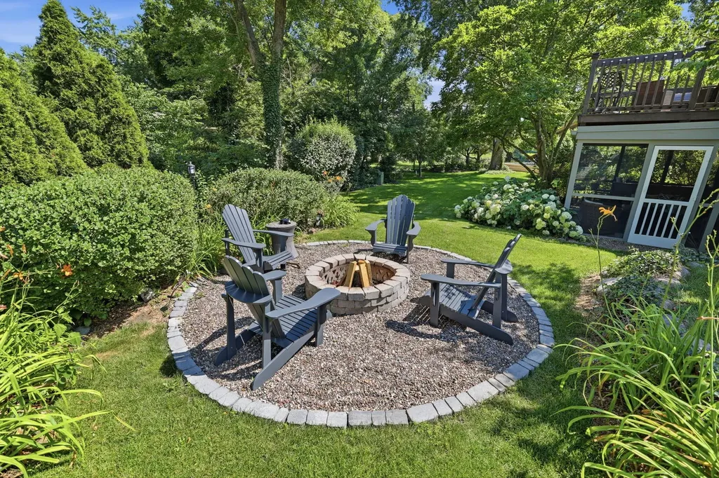 1483 Pebblestone Cove Wheaton IL 60189