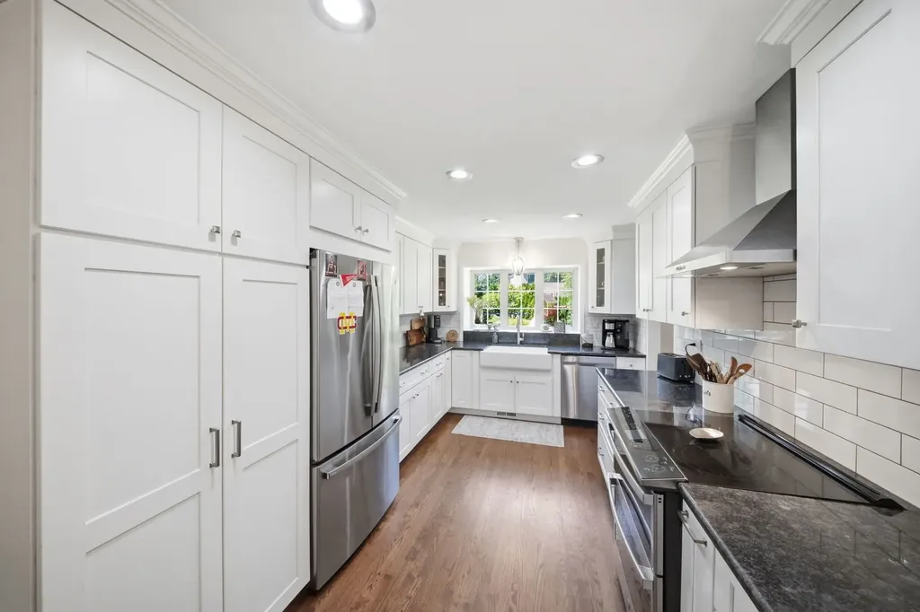 1483 Pebblestone Cove Wheaton IL 60189