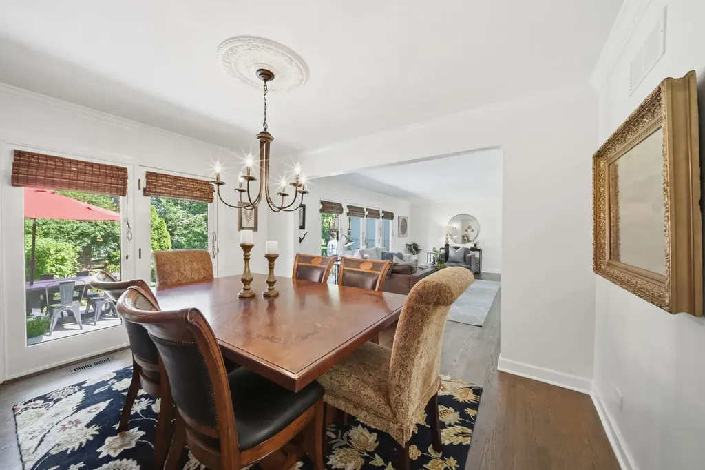 1483 Pebblestone Cove Wheaton IL 60189