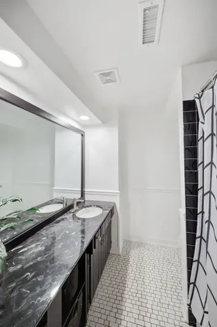 1483 Pebblestone Cove Wheaton IL 60189