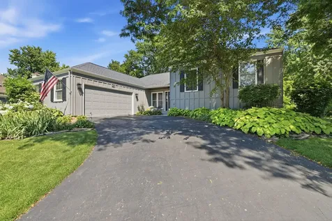 1483 Pebblestone Cove Wheaton IL 60189