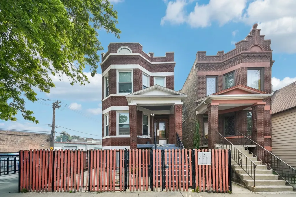 1539 North Kolin Avenue Chicago IL 60651