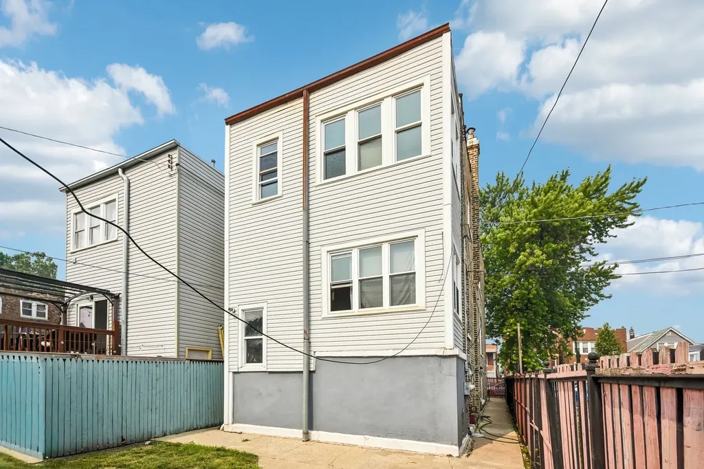 1539 North Kolin Avenue Chicago IL 60651