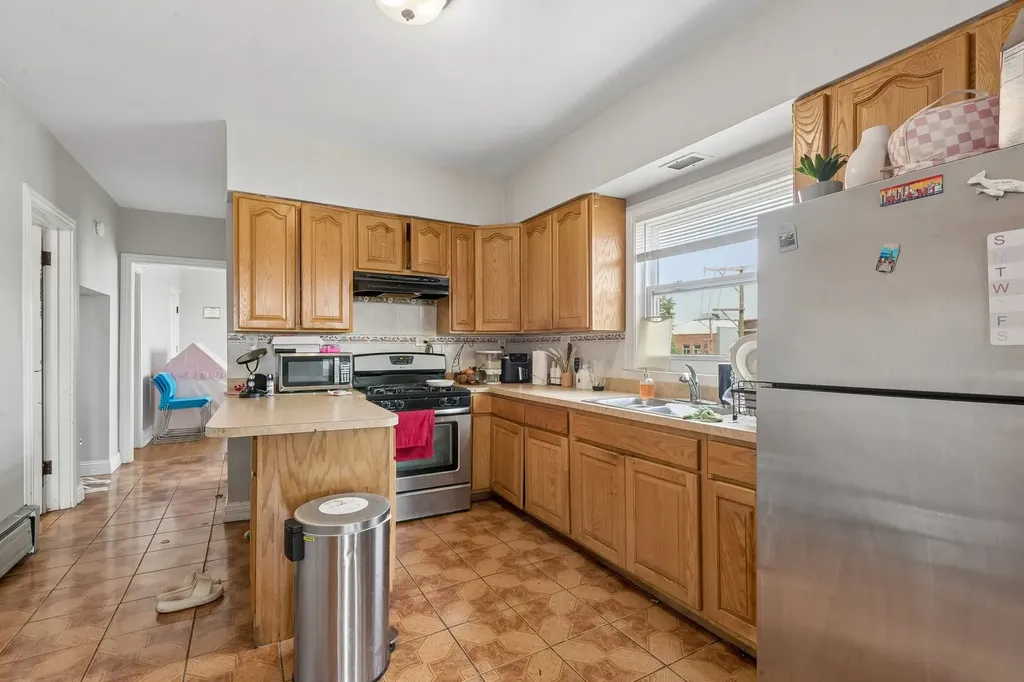 1539 North Kolin Avenue Chicago IL 60651