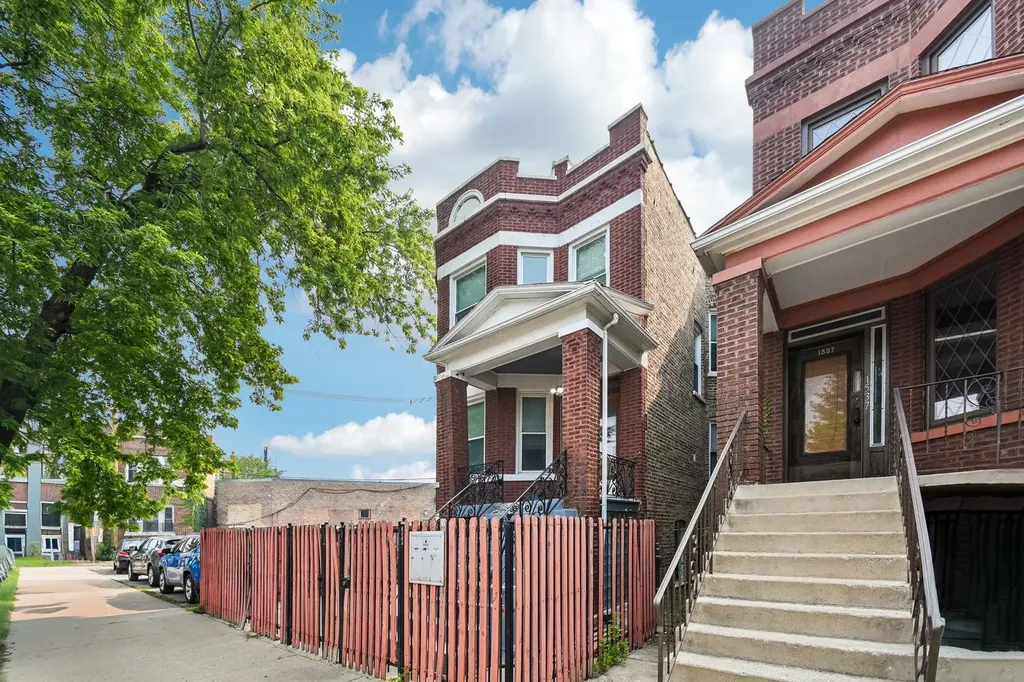 1539 North Kolin Avenue Chicago IL 60651