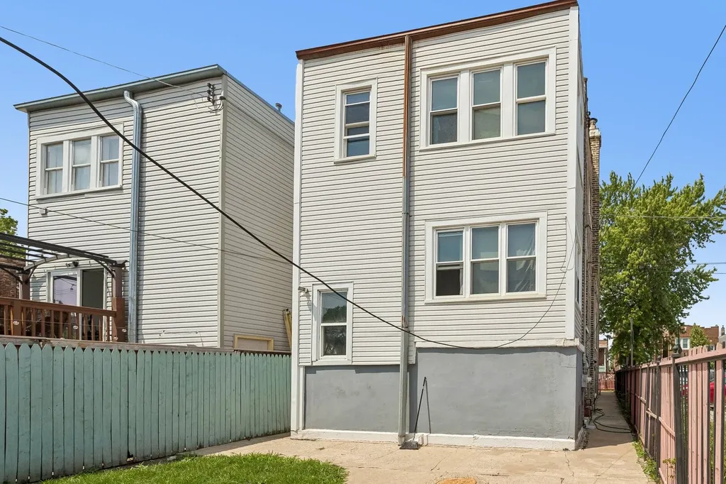 1539 North Kolin Avenue Chicago IL 60651