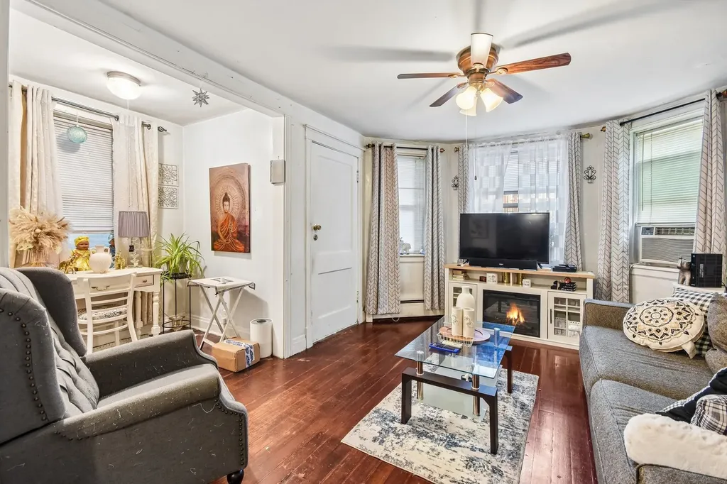 1539 North Kolin Avenue Chicago IL 60651