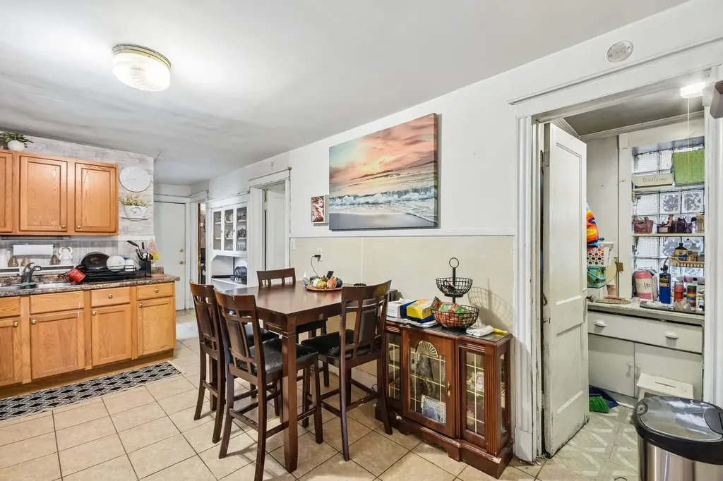1539 North Kolin Avenue Chicago IL 60651