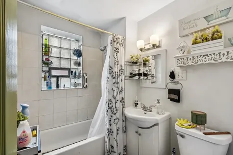 1539 North Kolin Avenue Chicago IL 60651