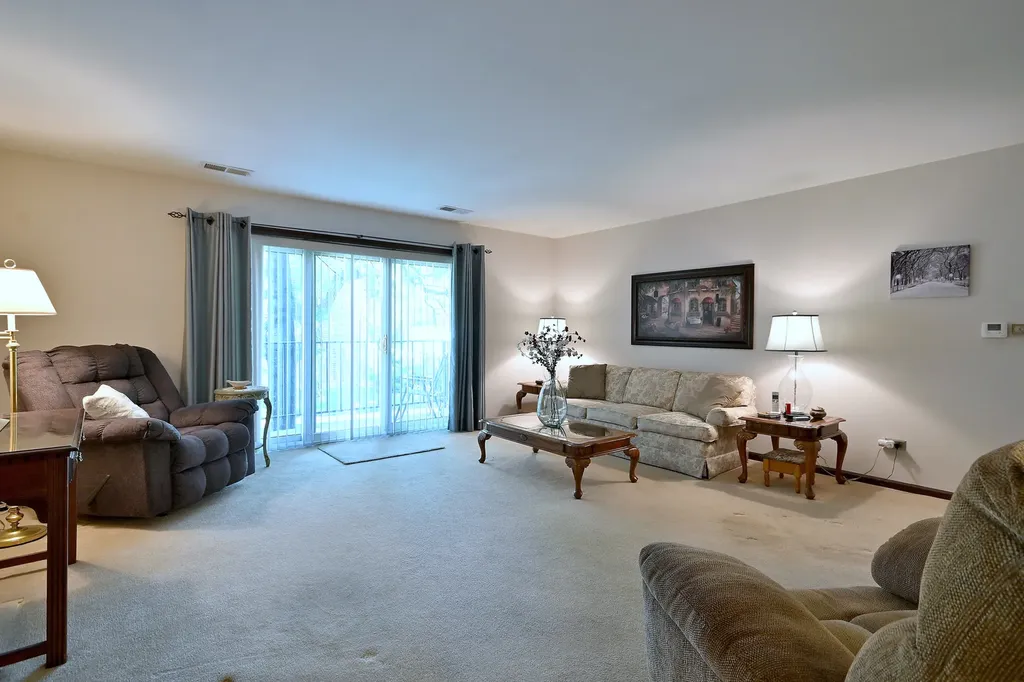 6505 North Nashville Avenue Chicago IL 60631
