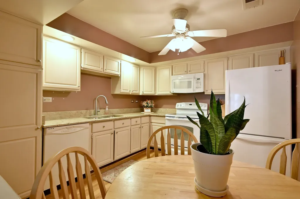 6505 North Nashville Avenue Chicago IL 60631