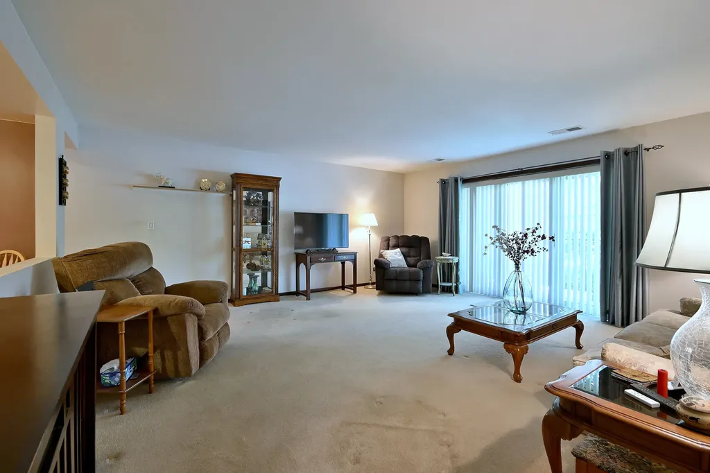 6505 North Nashville Avenue Chicago IL 60631