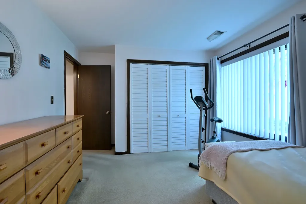 6505 North Nashville Avenue Chicago IL 60631