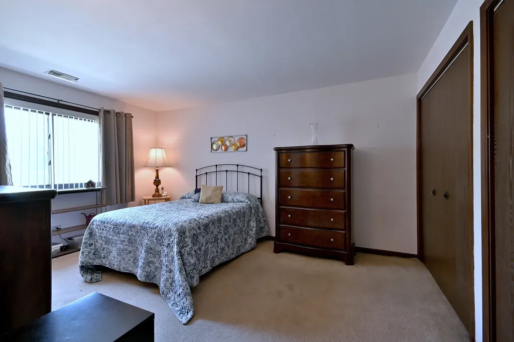 6505 North Nashville Avenue Chicago IL 60631