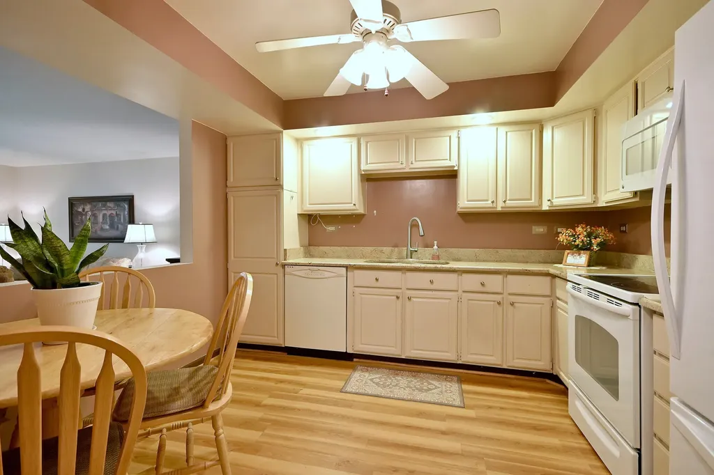 6505 North Nashville Avenue Chicago IL 60631