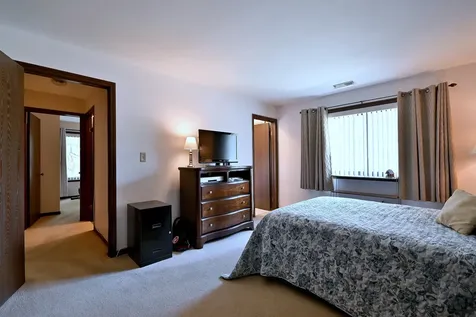 6505 North Nashville Avenue Chicago IL 60631