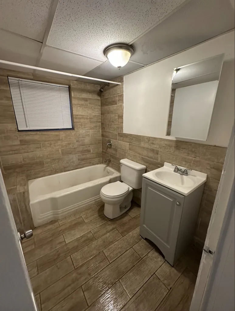 6816 South Cornell Avenue Chicago IL 60649