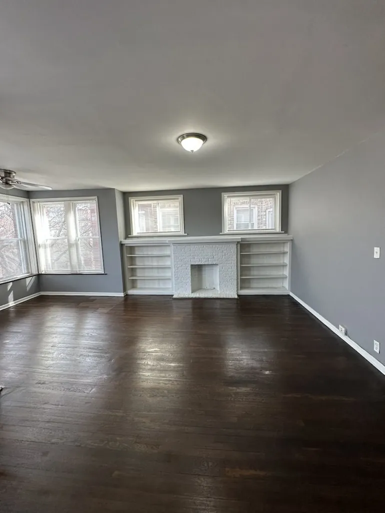 6816 South Cornell Avenue Chicago IL 60649