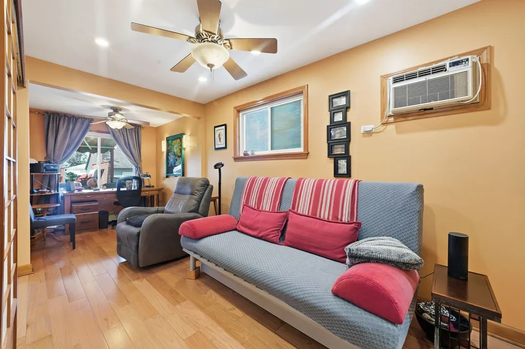5426 North Natoma Avenue Chicago IL 60656