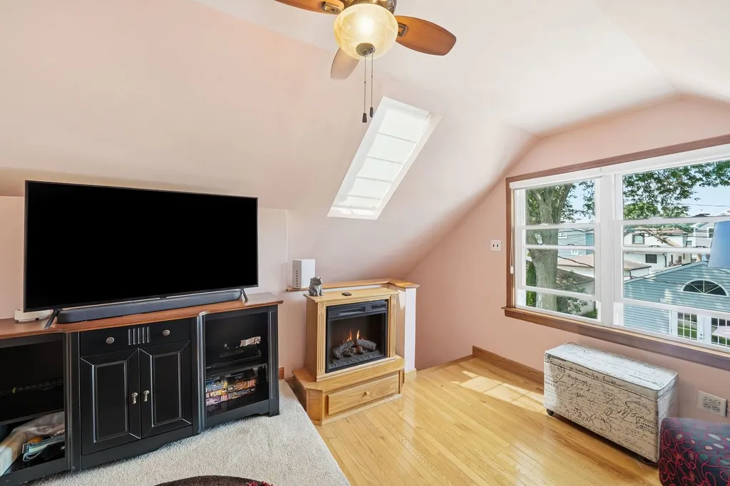 5426 North Natoma Avenue Chicago IL 60656