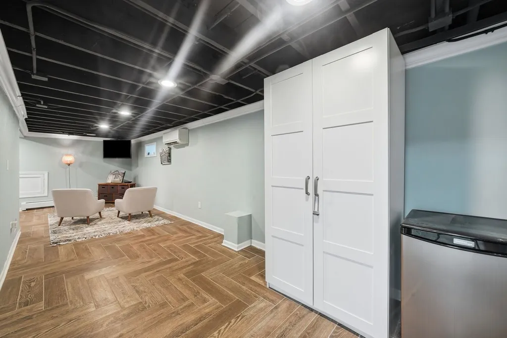 5426 North Natoma Avenue Chicago IL 60656