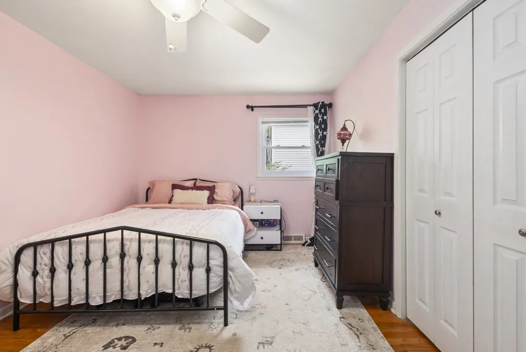 678 Sheehan Avenue Glen Ellyn IL 60137