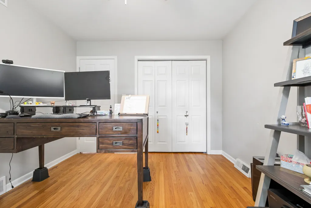 678 Sheehan Avenue Glen Ellyn IL 60137