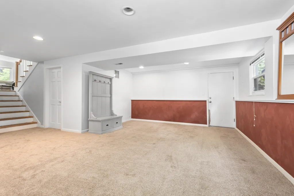 678 Sheehan Avenue Glen Ellyn IL 60137