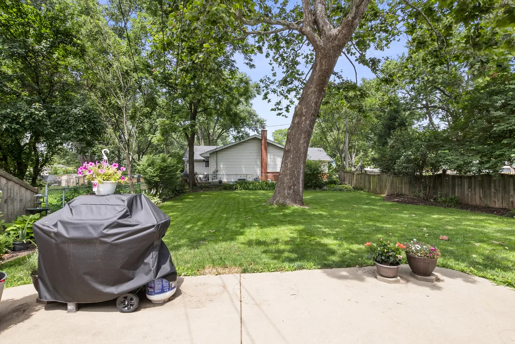 678 Sheehan Avenue Glen Ellyn IL 60137