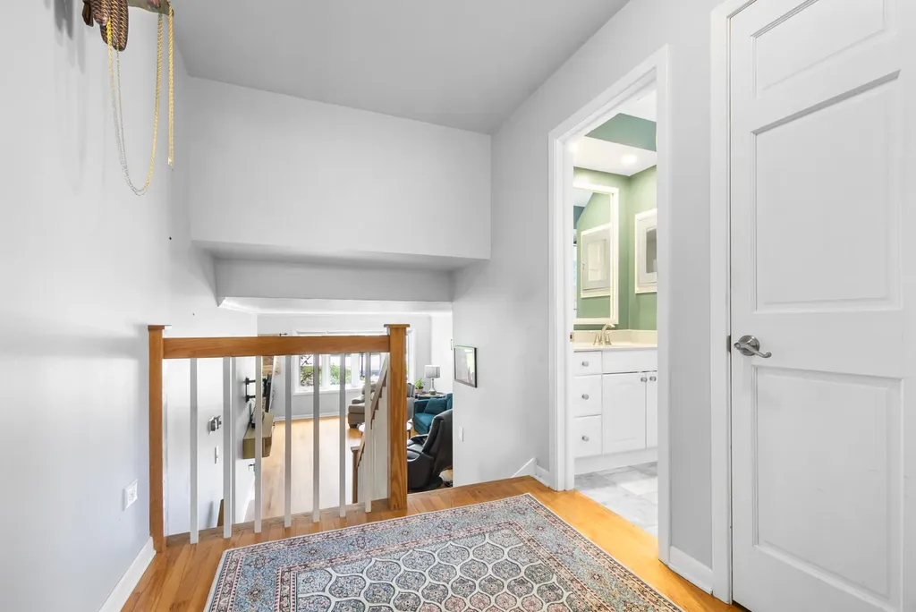 678 Sheehan Avenue Glen Ellyn IL 60137