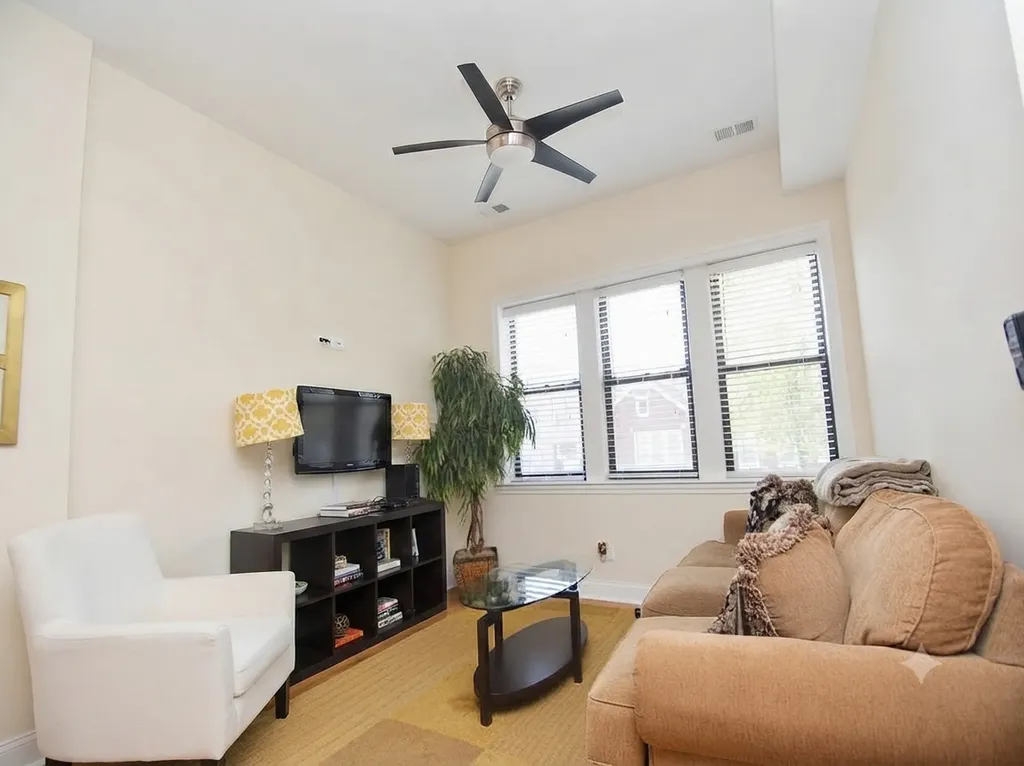 2110 West 18th Place Chicago IL 60608