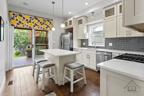 4708 North Odell Avenue Harwood Heights IL 60706