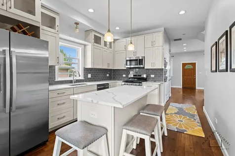 4708 North Odell Avenue Harwood Heights IL 60706