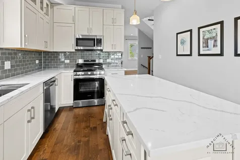 4708 North Odell Avenue Harwood Heights IL 60706