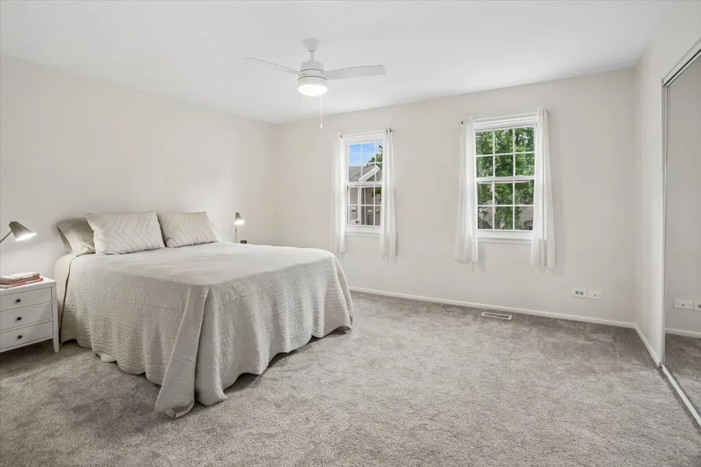 407 Chelsea Cove Roselle IL 60172