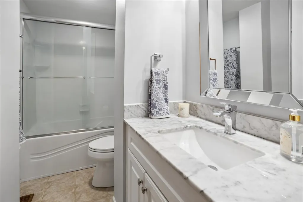 407 Chelsea Cove Roselle IL 60172