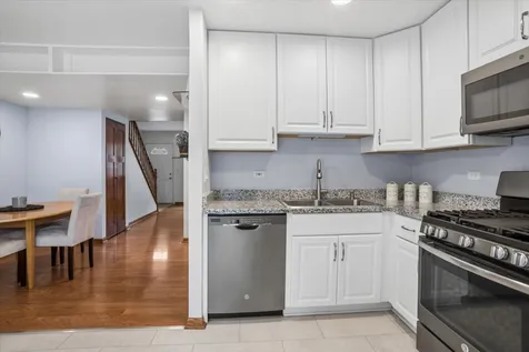 407 Chelsea Cove Roselle IL 60172