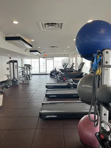 6171 North Sheridan Road Chicago IL 60660