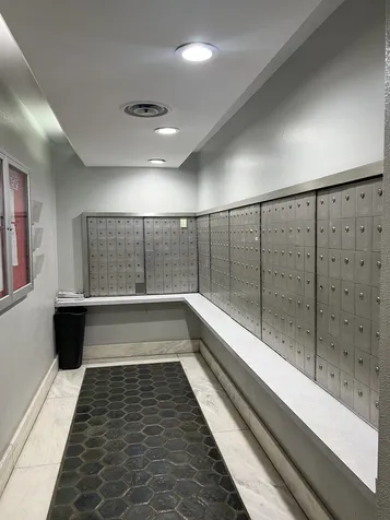 6171 North Sheridan Road Chicago IL 60660