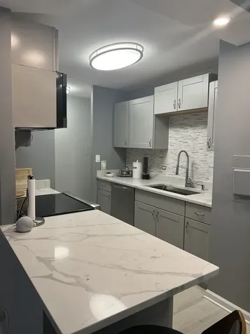 6171 North Sheridan Road Chicago IL 60660