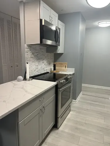 6171 North Sheridan Road Chicago IL 60660