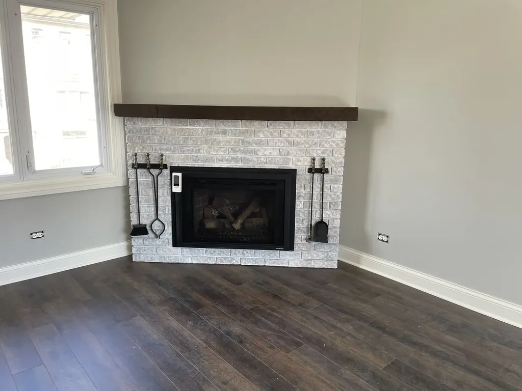129 West Quincy Street Westmont IL 60559